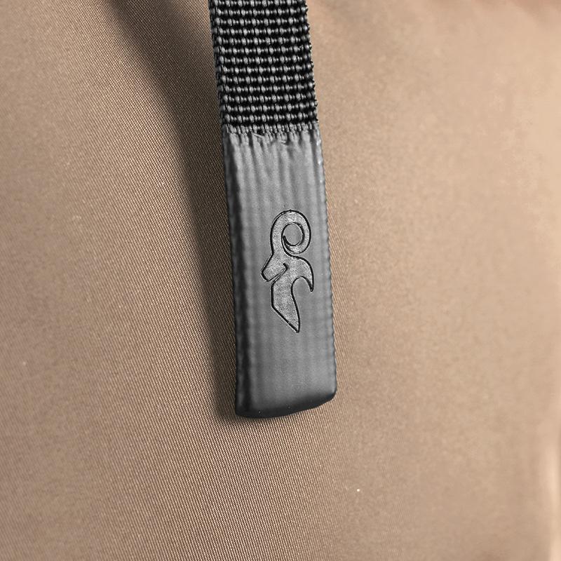 beige foncé