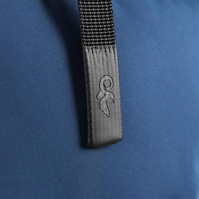 bleu foncé