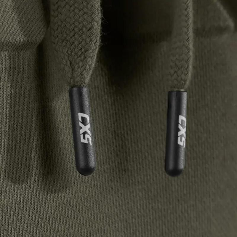 kaki foncé