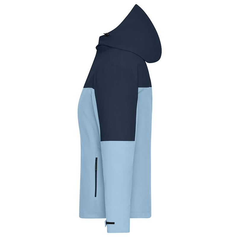 bleu-laiteux/marine